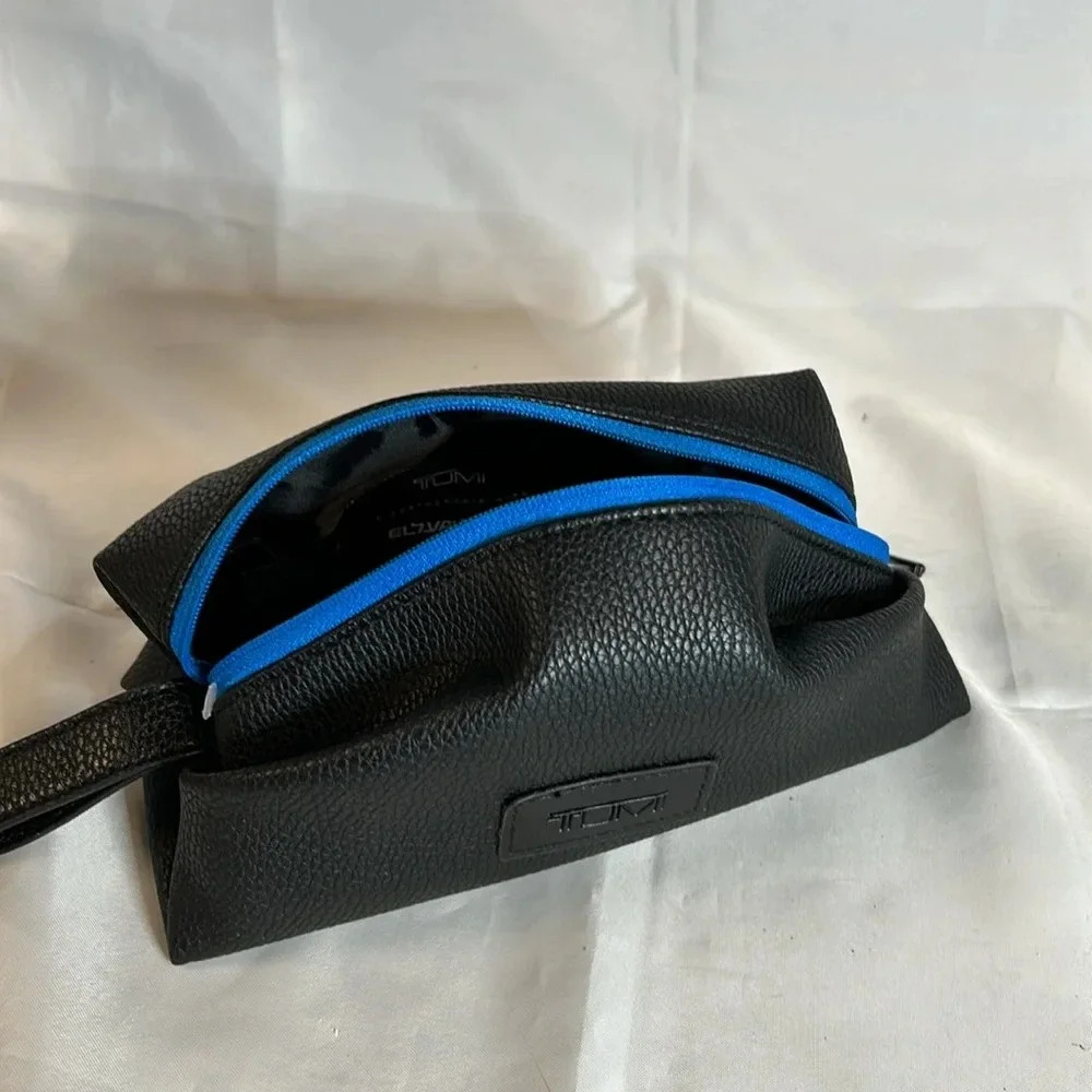 TUMI Zippered Travel Pouch.  Black/Blue.  Black Pebbled Leather.  NWOT - Picture 5 of 9